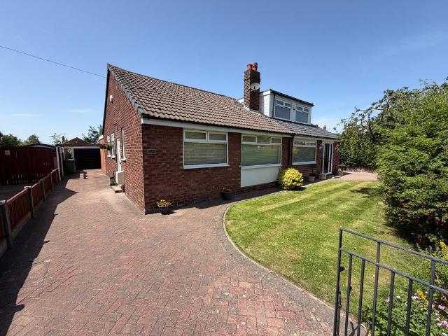 3 bedroom semi detached bungalow for sale