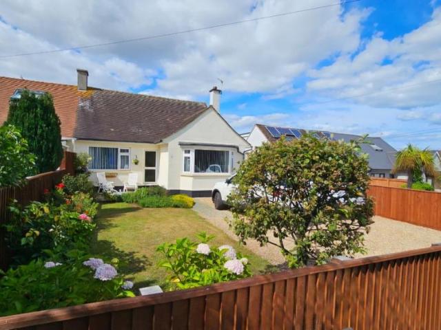 3 bedroom semi detached bungalow for sale