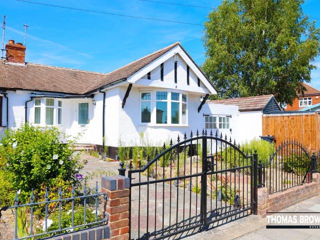 3 bedroom semi detached bungalow for sale