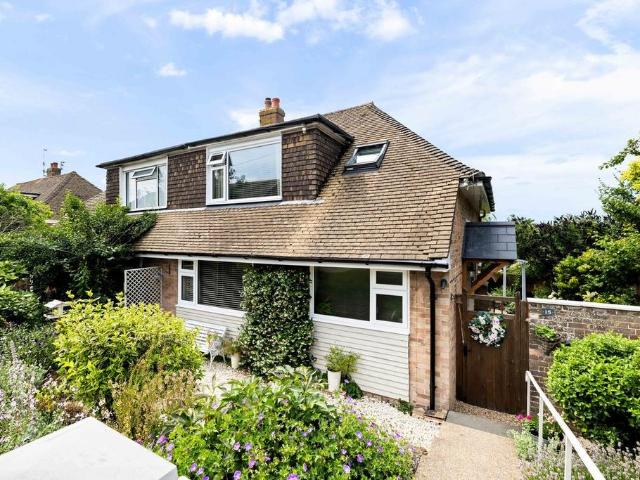 3 bedroom semi detached bungalow for sale