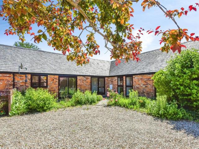 3 bedroom semi detached bungalow for sale