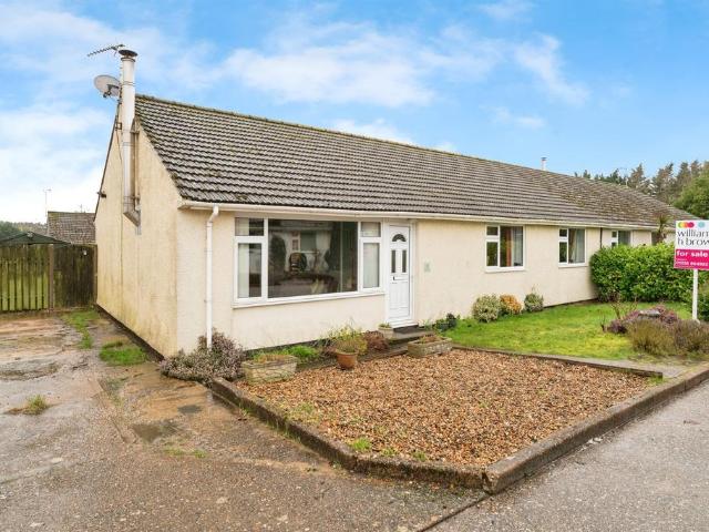 3 bedroom semi detached bungalow for sale