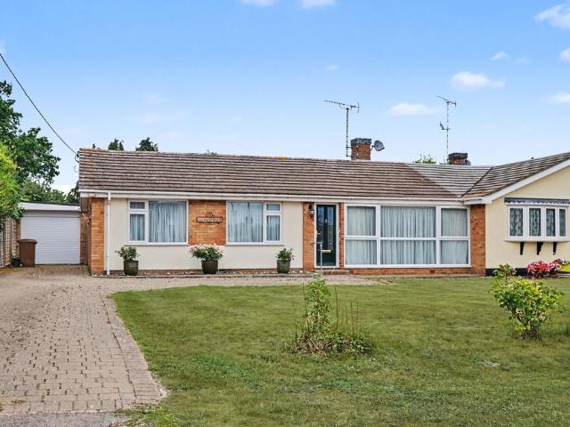 3 bedroom semi detached bungalow for sale