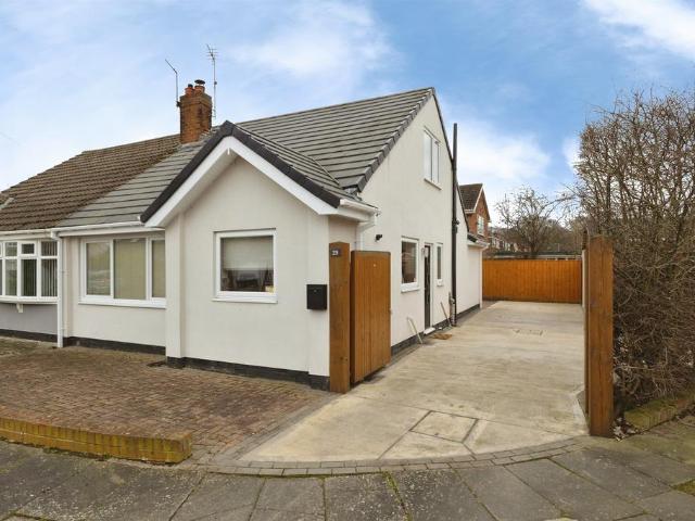 3 bedroom semi detached bungalow for sale
