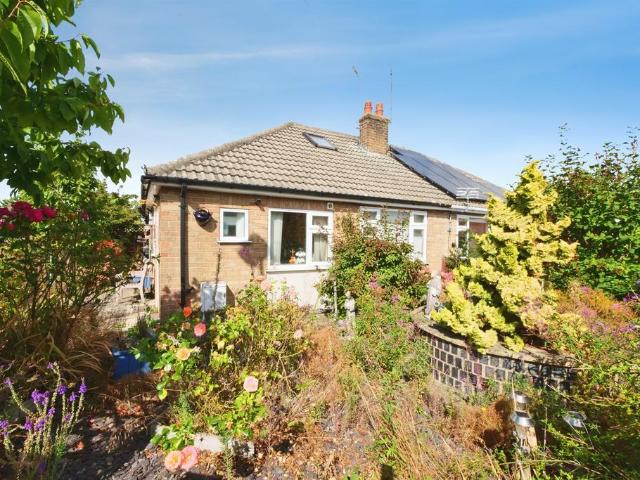 3 bedroom semi detached bungalow for sale
