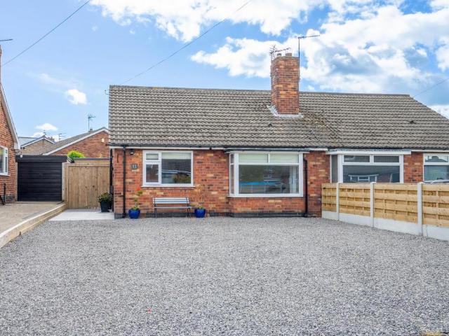 3 bedroom semi detached bungalow for sale