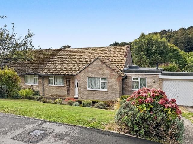 3 bedroom semi detached bungalow for sale