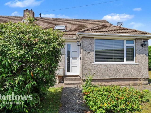 3 bedroom semi detached bungalow for sale
