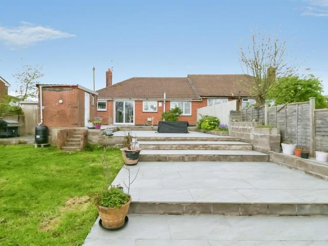 3 bedroom semi detached bungalow for sale