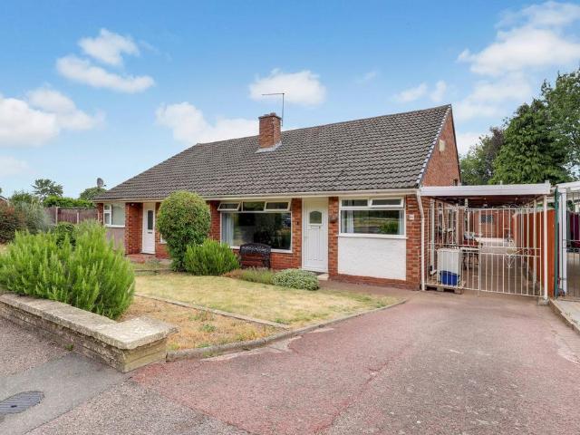 3 bedroom semi detached bungalow for sale