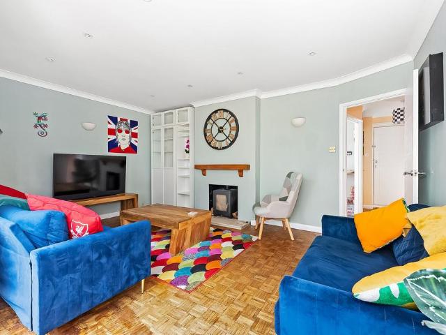3 bedroom semi detached bungalow for sale