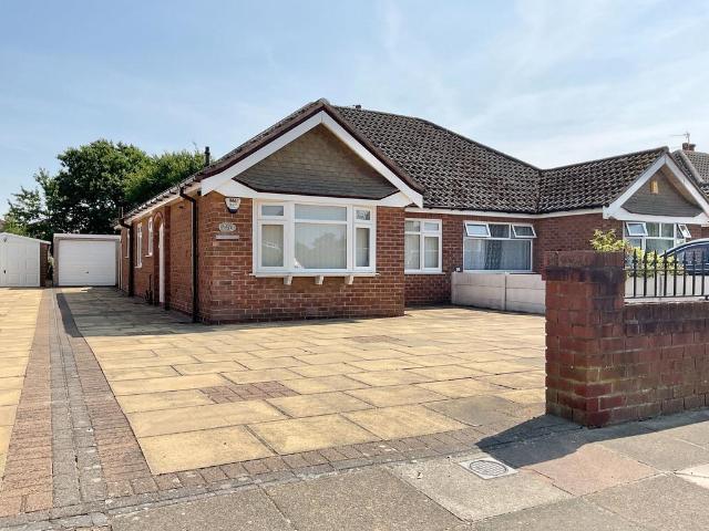 3 bedroom semi detached bungalow for sale