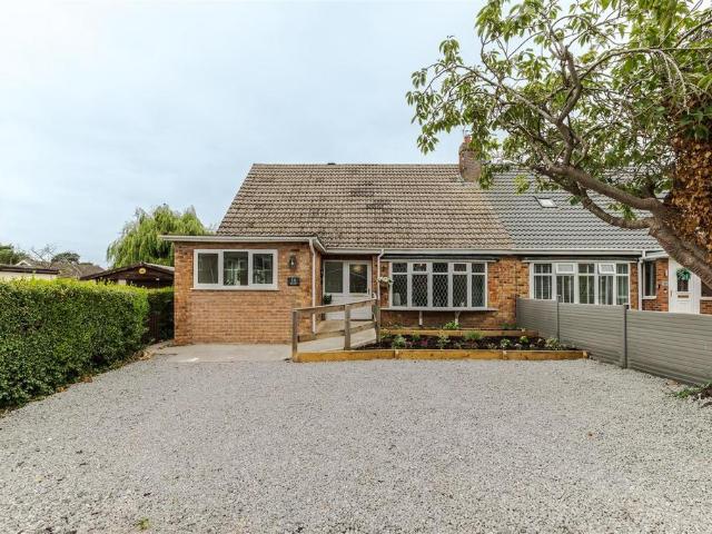 3 bedroom semi detached bungalow for sale