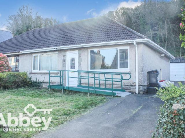 3 bedroom semi detached bungalow for sale