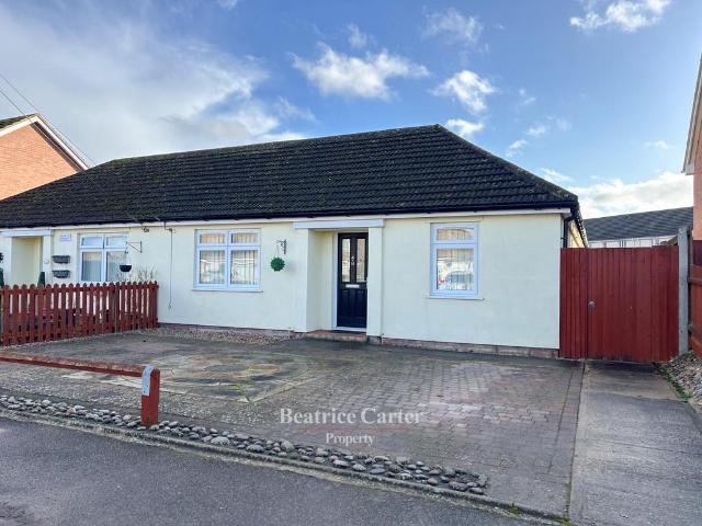 3 bedroom semi detached bungalow for sale