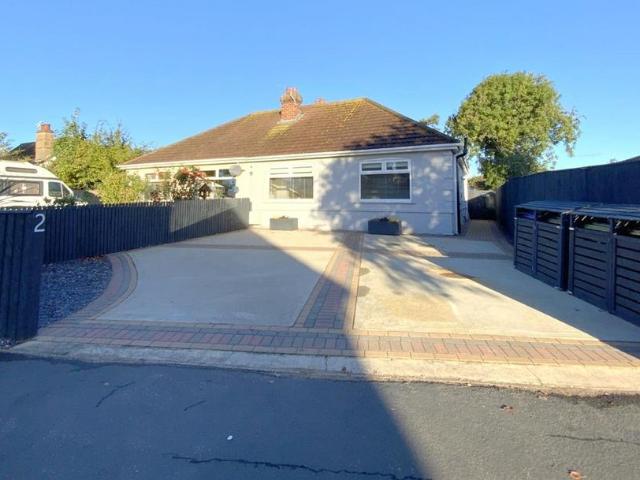 3 bedroom semi detached bungalow for sale