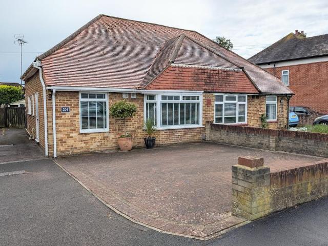 3 bedroom semi detached bungalow for sale