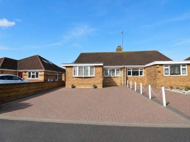 3 bedroom semi detached bungalow for sale