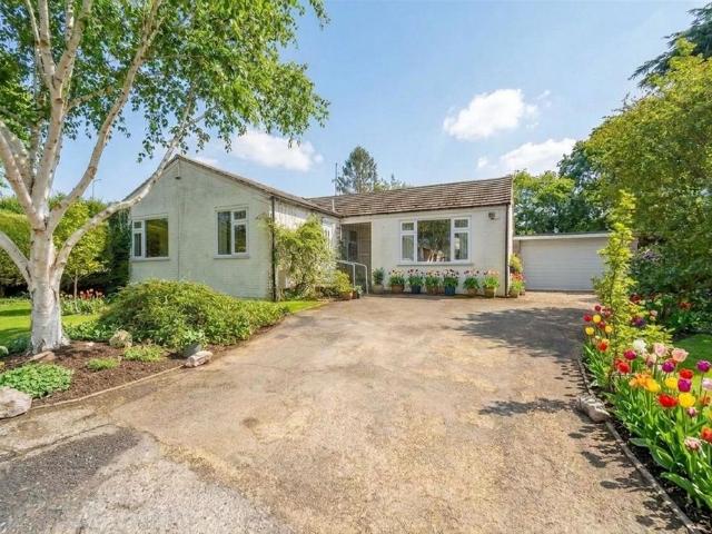 3 bedroom semi detached bungalow for sale