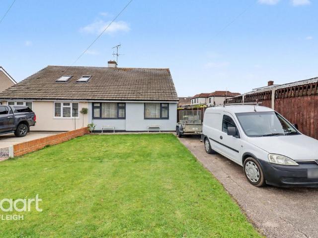 3 bedroom semi detached bungalow for sale