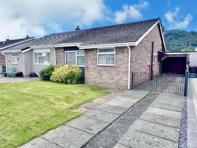 3 bedroom semi detached bungalow for sale