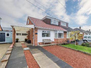 3 bedroom semi detached bungalow for sale