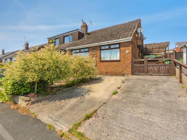 3 bedroom semi detached bungalow for sale