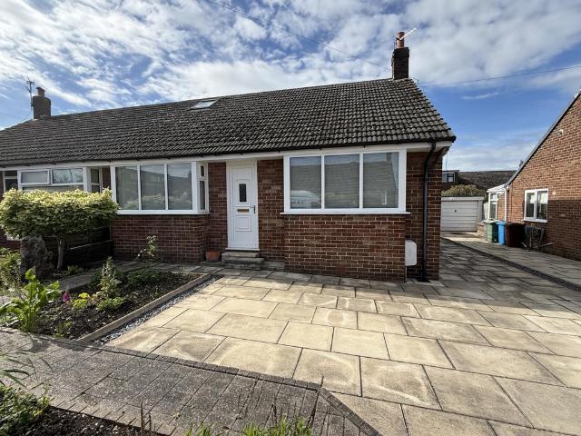 3 bedroom semi detached bungalow for sale