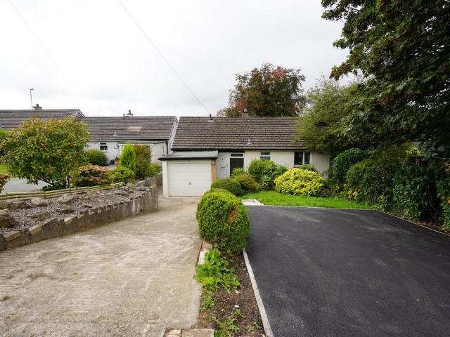 3 bedroom semi detached bungalow for sale