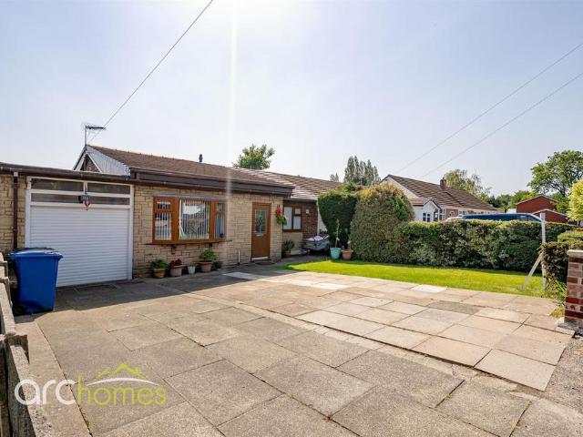 3 bedroom semi detached bungalow for sale