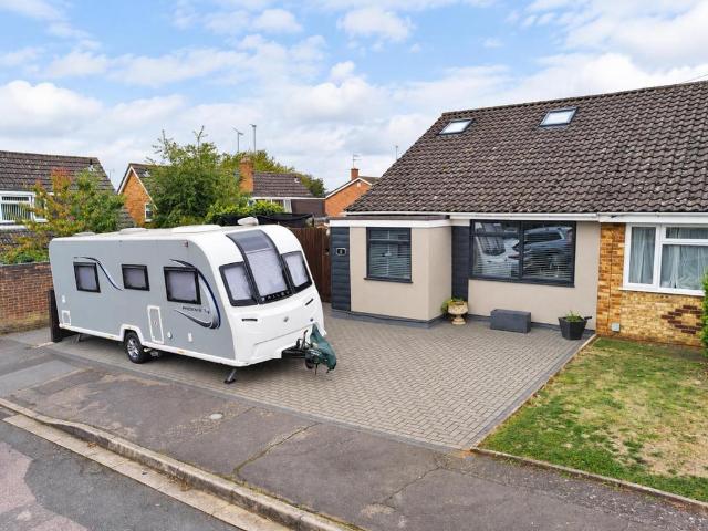 3 bedroom semi detached bungalow for sale