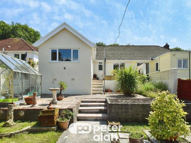 3 bedroom semi detached bungalow for sale