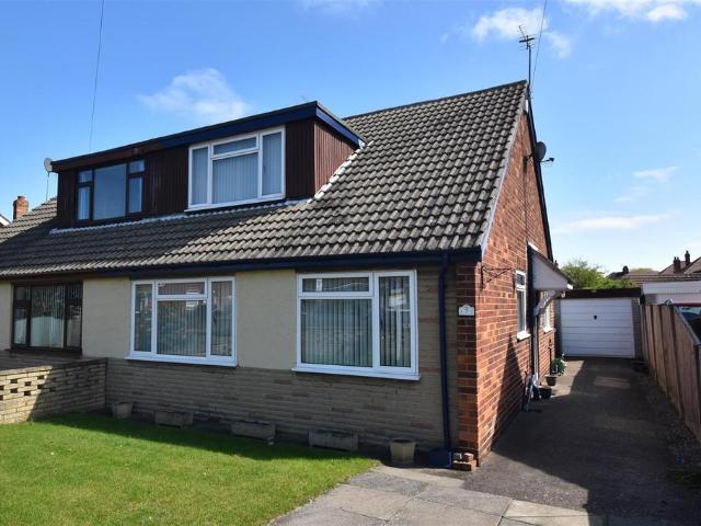 3 bedroom semi detached bungalow for sale