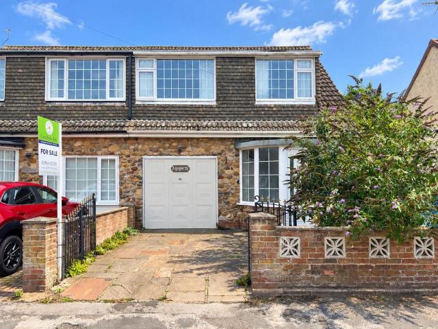 3 bedroom semi detached bungalow for sale