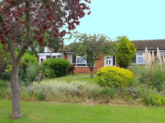 3 bedroom semi detached bungalow for sale