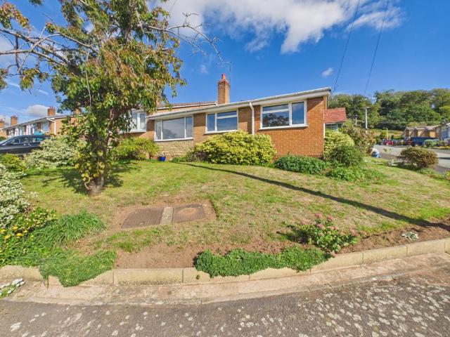 3 bedroom semi detached bungalow for sale