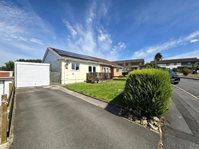 3 bedroom semi detached bungalow for sale