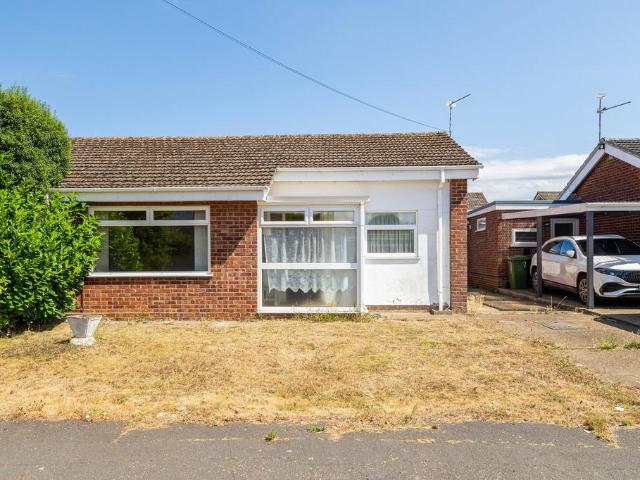 3 bedroom semi detached bungalow for sale