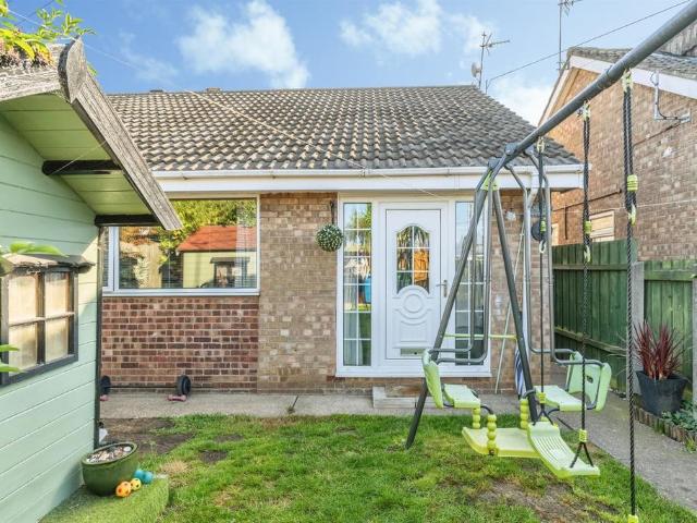 3 bedroom semi detached bungalow for sale