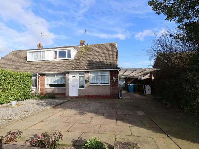 3 bedroom semi detached bungalow for sale