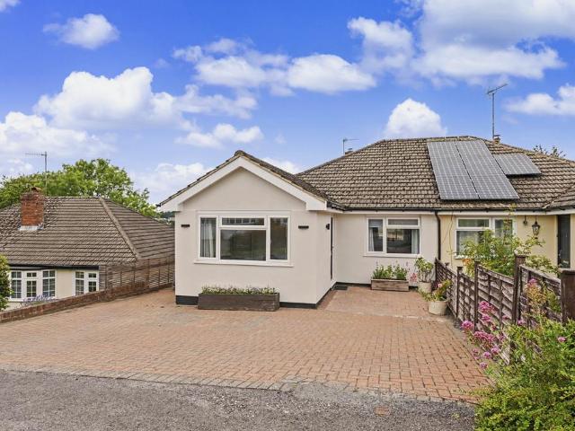 3 bedroom semi detached bungalow for sale