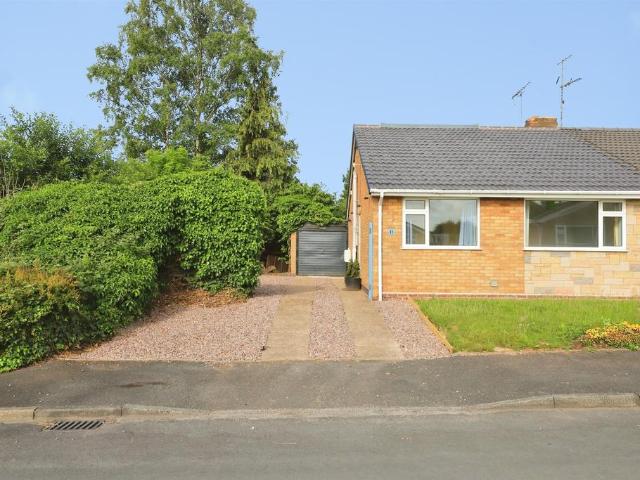 3 bedroom semi detached bungalow for sale