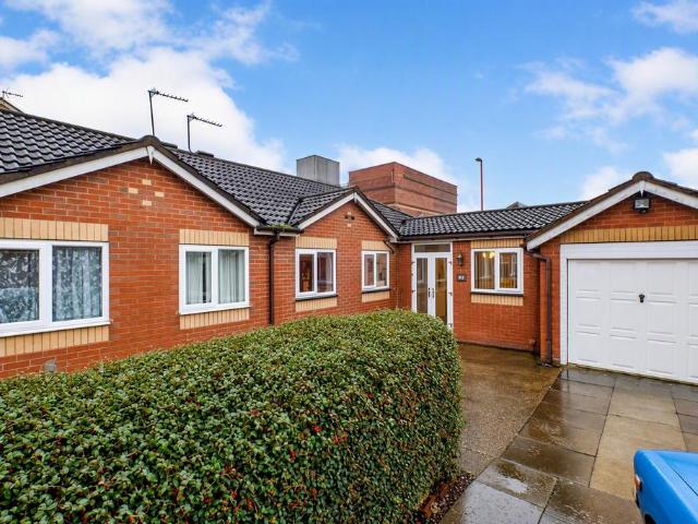 3 bedroom semi detached bungalow for sale