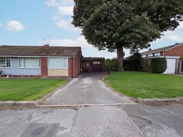 3 bedroom semi detached bungalow for sale