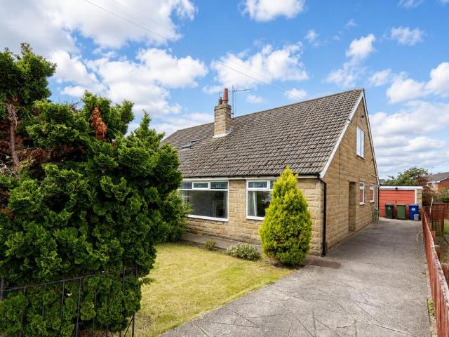 3 bedroom semi detached bungalow for sale