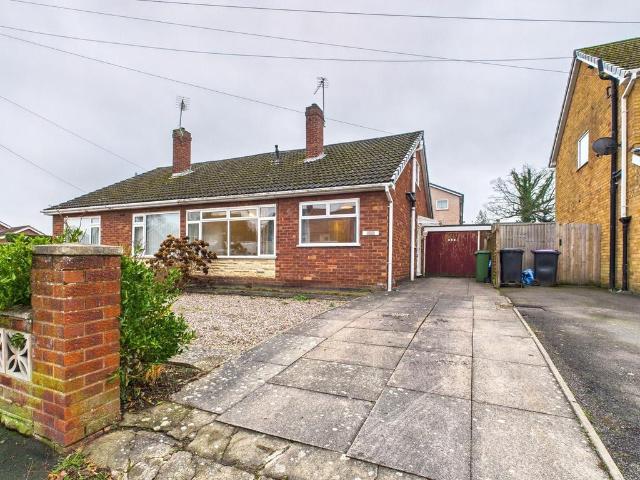 3 bedroom semi detached bungalow for sale