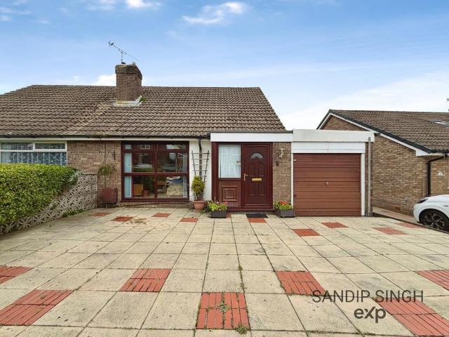 3 bedroom semi detached bungalow for sale