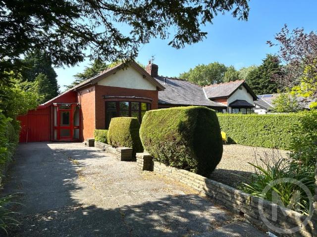 3 bedroom semi detached bungalow for sale