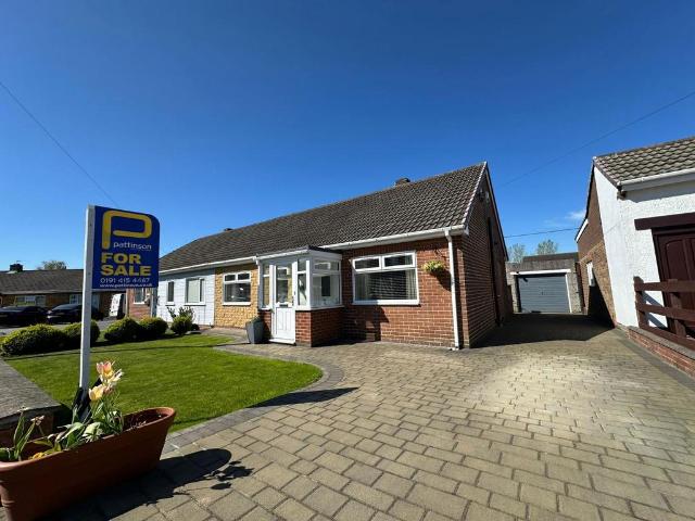 3 bedroom semi detached bungalow for sale