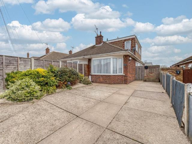 3 bedroom semi detached bungalow for sale